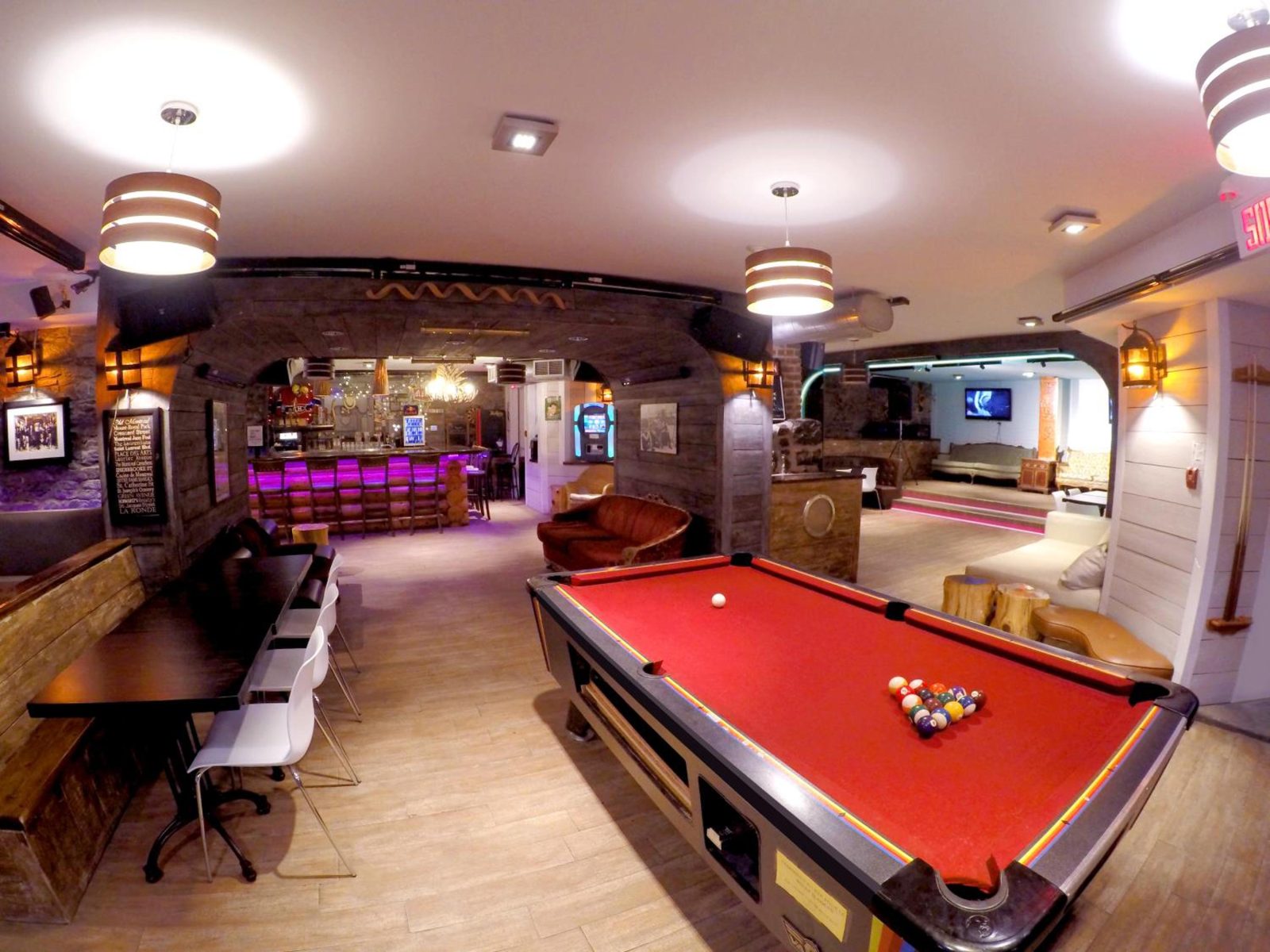 M Montreal Hostel — photo 3