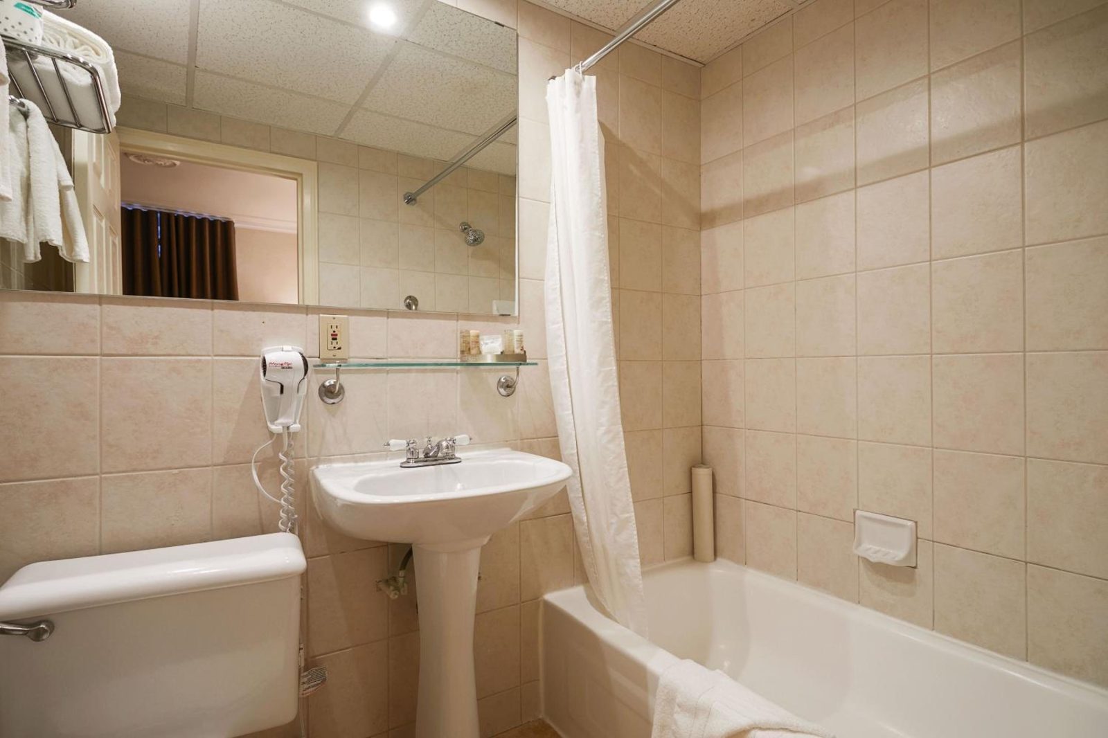 Hotel St-Denis — photo 4